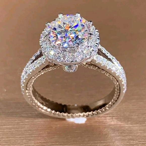 Silver Platinum Plated Engagement Wedding Ring Cubic Zirconia Gemstone NEW - Picture 1 of 4
